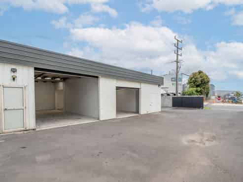 Flying high - versatile Mount industrial