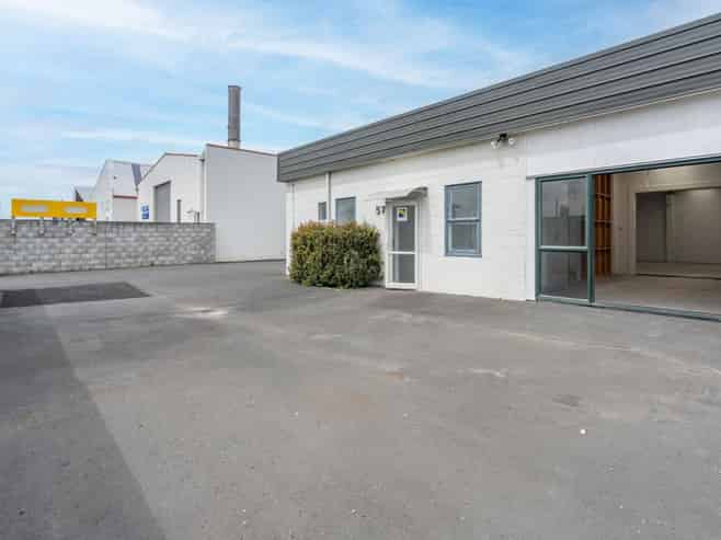 Flying high - versatile Mount industrial