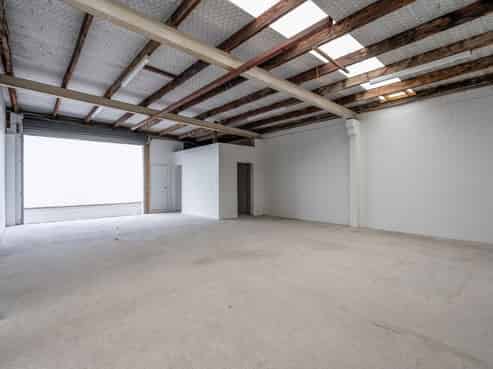 Flying high - versatile Mount industrial