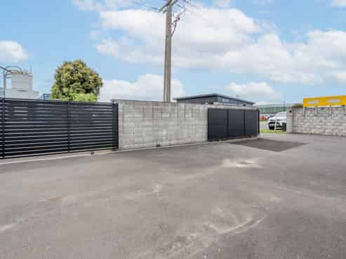 Flying high - versatile Mount industrial