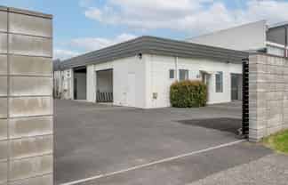 Flying high - versatile Mount industrial