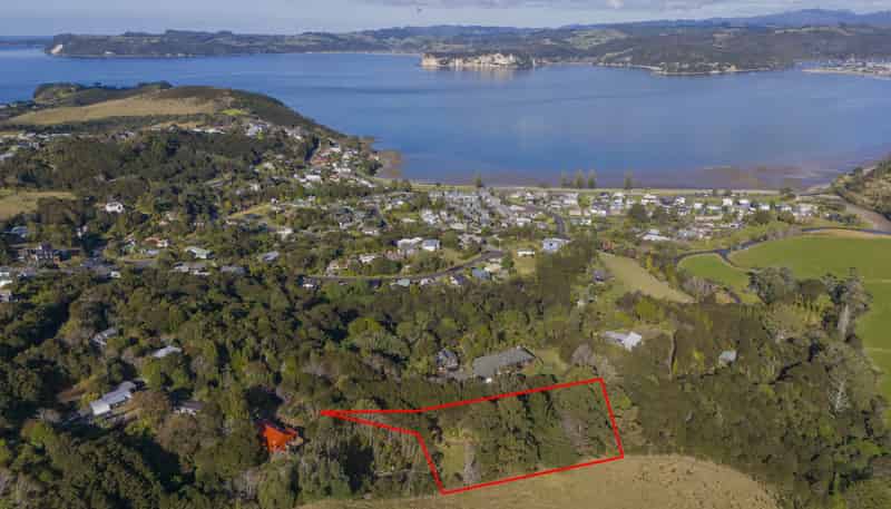70E Centennial Drive, Whitianga