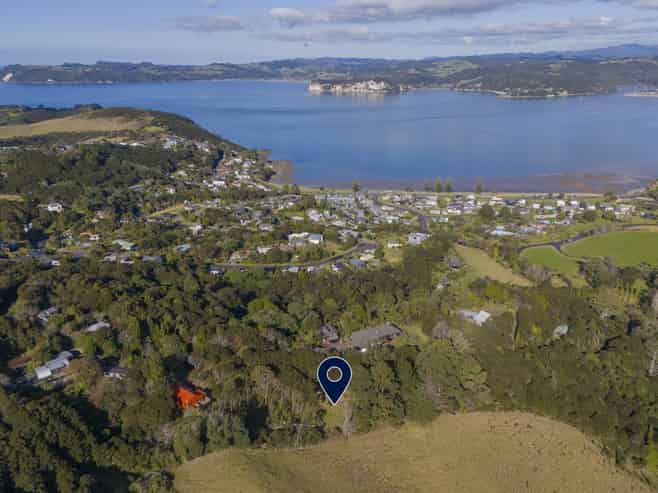 70E Centennial Drive, Whitianga
