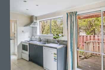 2/48 Mirrabooka Avenue, Howick