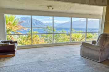 2166 Arnold Valley Road, Moana