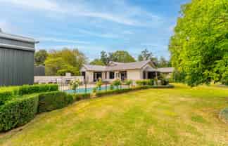 768 Seadown Road, Seadown