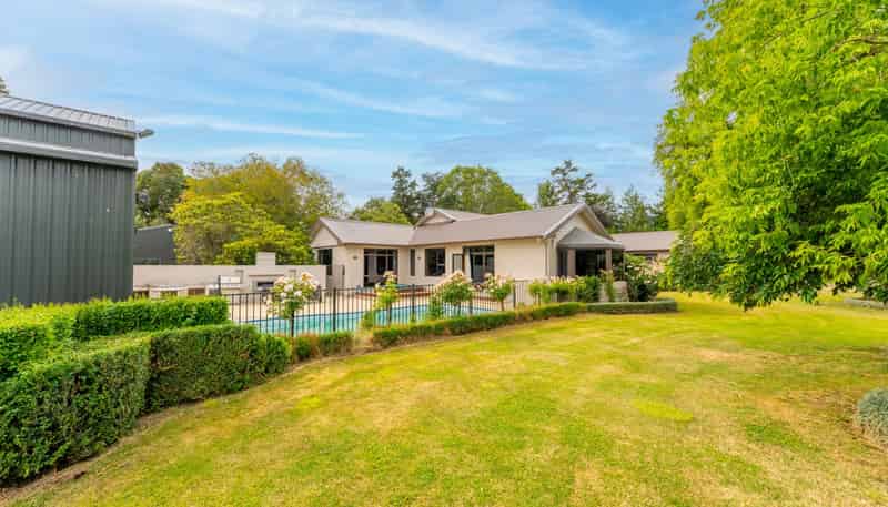 768 Seadown Road, Seadown