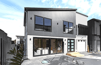 7D Sirius Place, Botany Downs