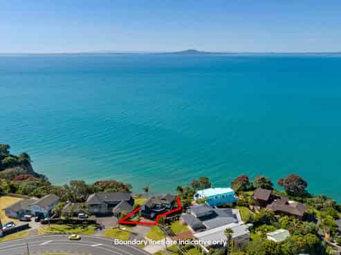 827 Whangaparaoa Road, Manly