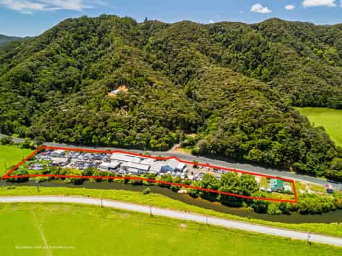 9,920sqm mixed-use site with multi-income stream