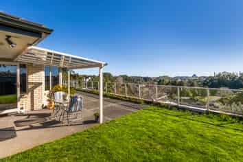 9A Manukaka Heights, Hurdon