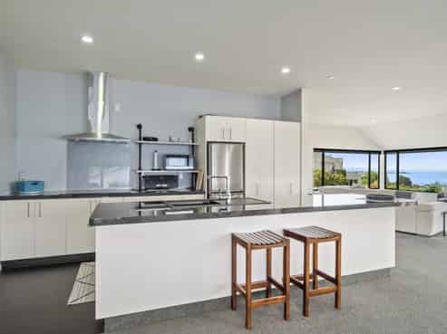 2/7 Ngamotu Road, Hilltop