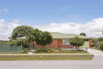 34 Henley Street, Westport