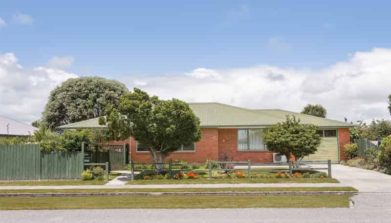 34 Henley Street, Westport