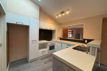 13 Sheralee Place, Bucklands Beach