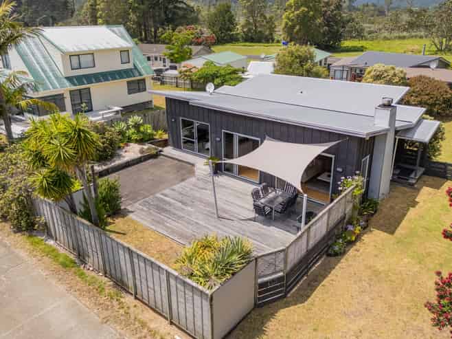 123 Puriri Place, Matarangi