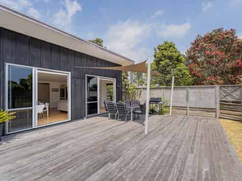 123 Puriri Place, Matarangi