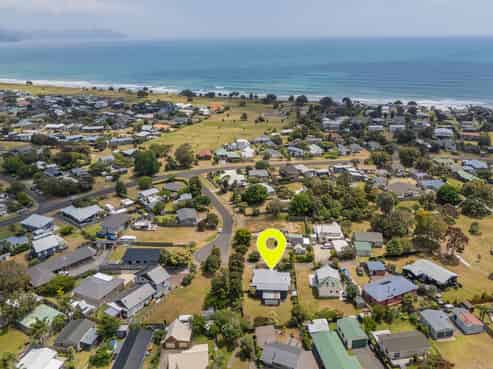 123 Puriri Place, Matarangi