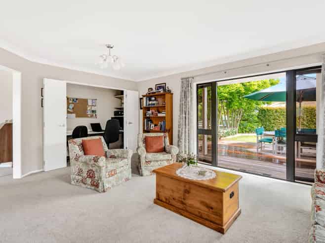 3 Bronte Place, Leamington