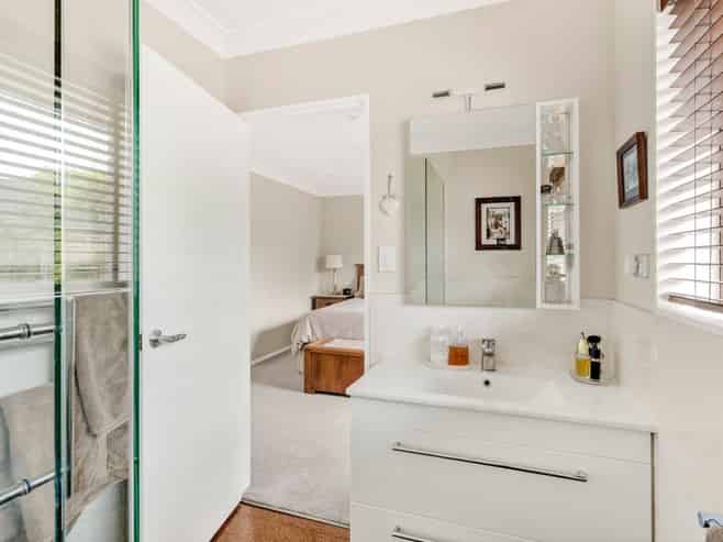 3 Bronte Place, Leamington