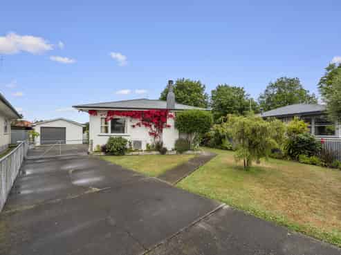 904 Townshend Place, Saint Leonards