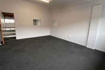 196SQM High Stud Warehouse - Drive Through Access