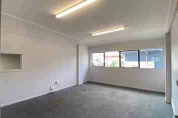 196SQM High Stud Warehouse - Drive Through Access