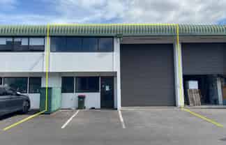 196SQM High Stud Warehouse with Drive Through Access