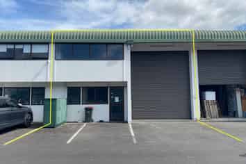 196SQM High Stud Warehouse - Drive Through Access