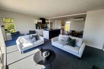 2/2 Tiraumea Street, Palmerston North Central