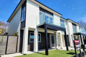 2/2 Tiraumea Street, Palmerston North Central