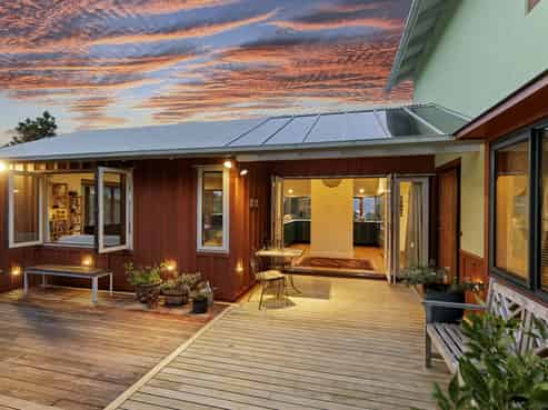 12 Maungaraki Road, Korokoro