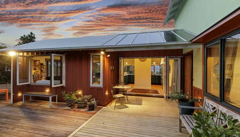 12 Maungaraki Road, Korokoro