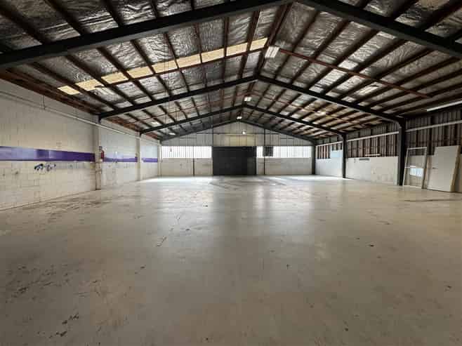 CBRE | 633sqm Mt Wellington Standalone