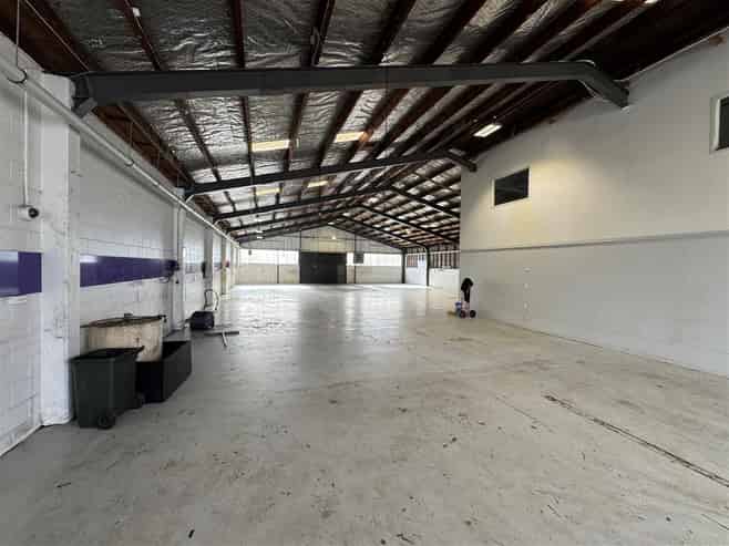 CBRE | 633sqm Mt Wellington Standalone