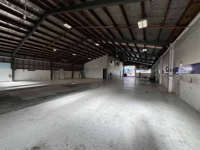 CBRE | 633sqm Mt Wellington Standalone