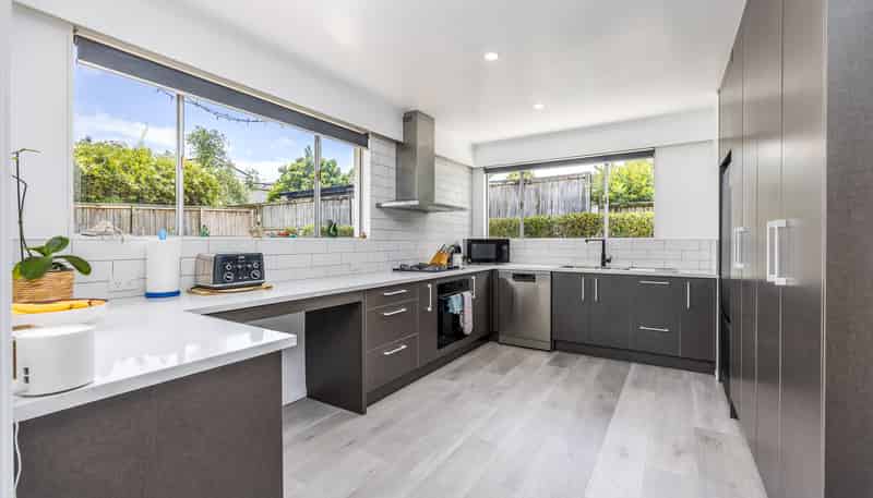 8 Marriott Road, Pakuranga