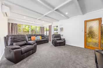 8 Marriott Road, Pakuranga