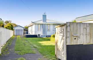 16 Grey Street, Hawera