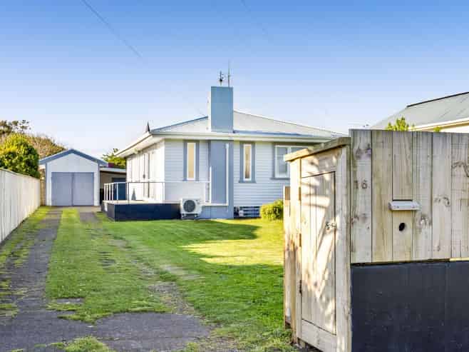 16 Grey Street, Hawera