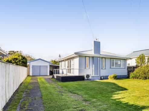 16 Grey Street, Hawera
