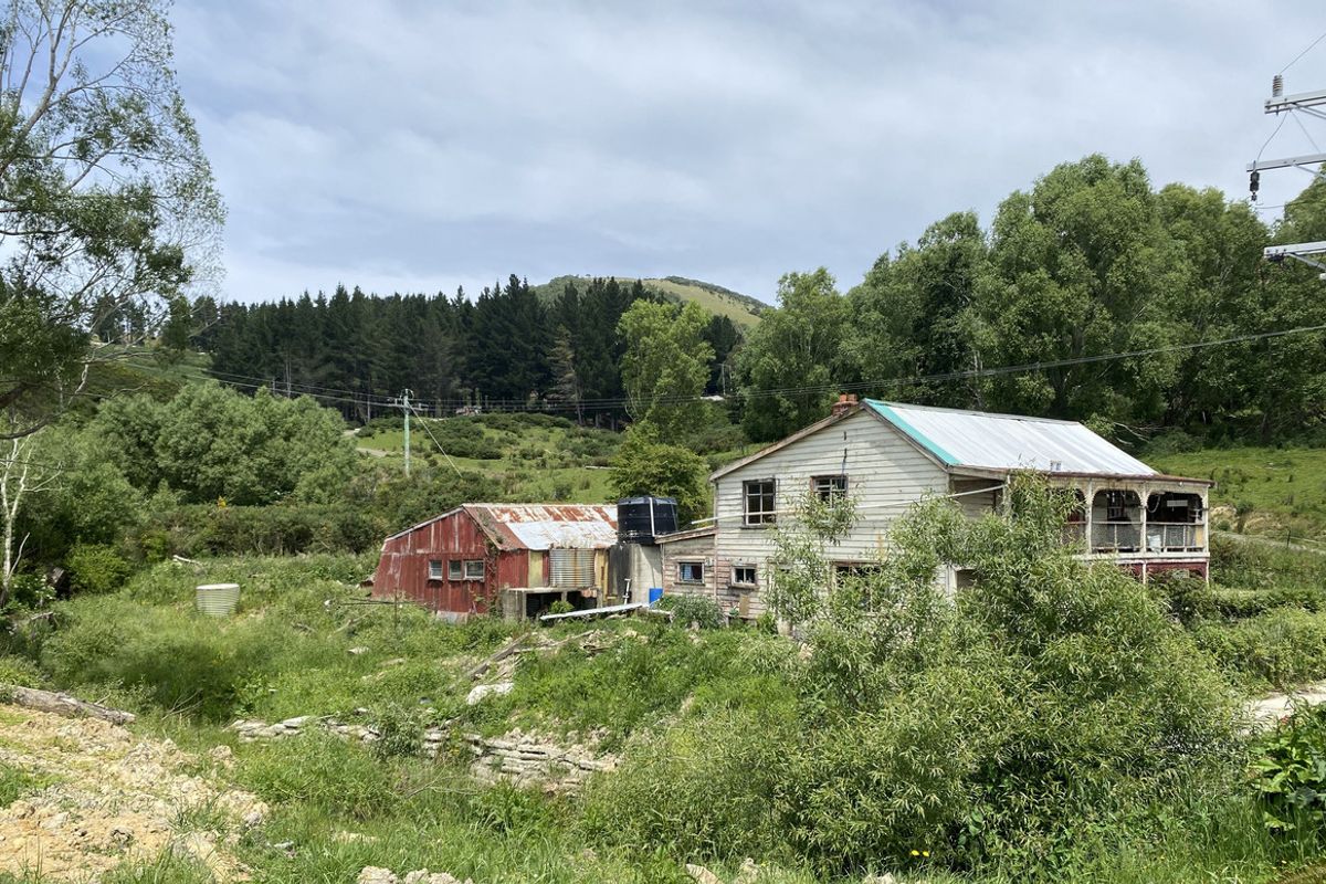 Buy Your Own Piece of History - Widok 2