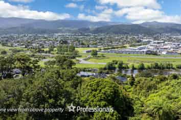 61 Riverstone Drive, Riverstone Terraces