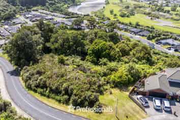 61 Riverstone Drive, Riverstone Terraces