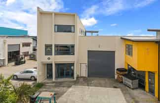 Perfect Live/Work on Paramount