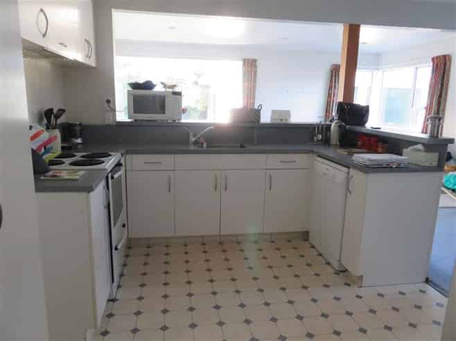 615 Avenue Road West, Saint Leonards