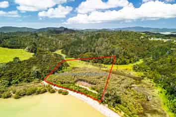 73 Pipiroa Road, Russell