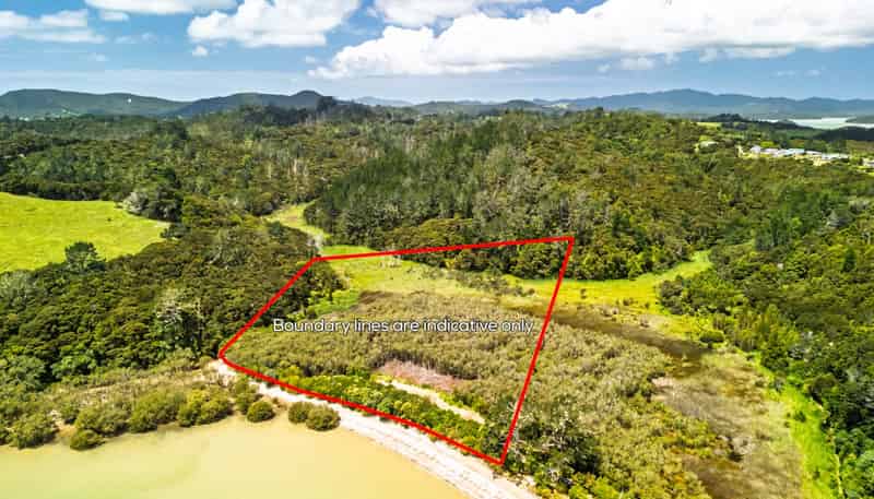 73 Pipiroa Road, Russell