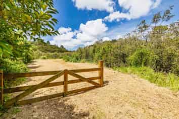 73 Pipiroa Road, Russell