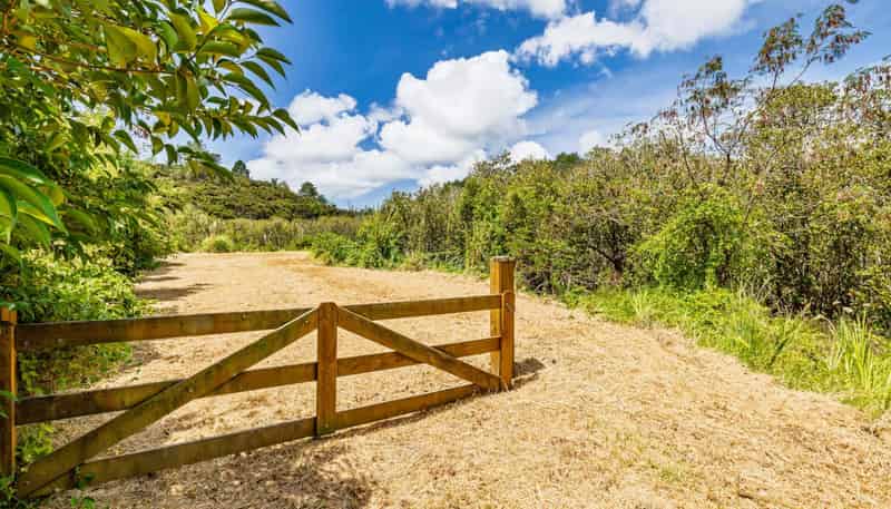 73 Pipiroa Road, Russell